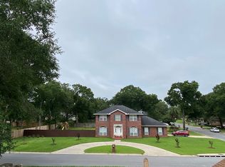 6011 Thistledown Dr, Pensacola, FL 32505