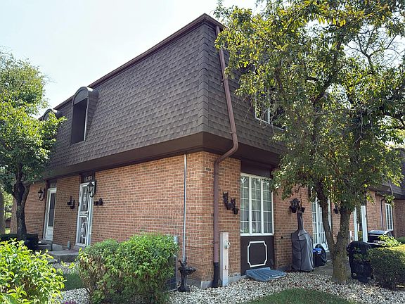 2nd image of 3238 Chestnut Dr