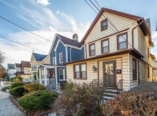 38 W 43rd St, Bayonne, NJ 07002