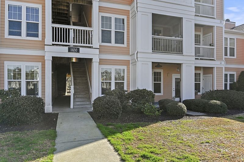 1st image of 1112 Rosewood Ln #1