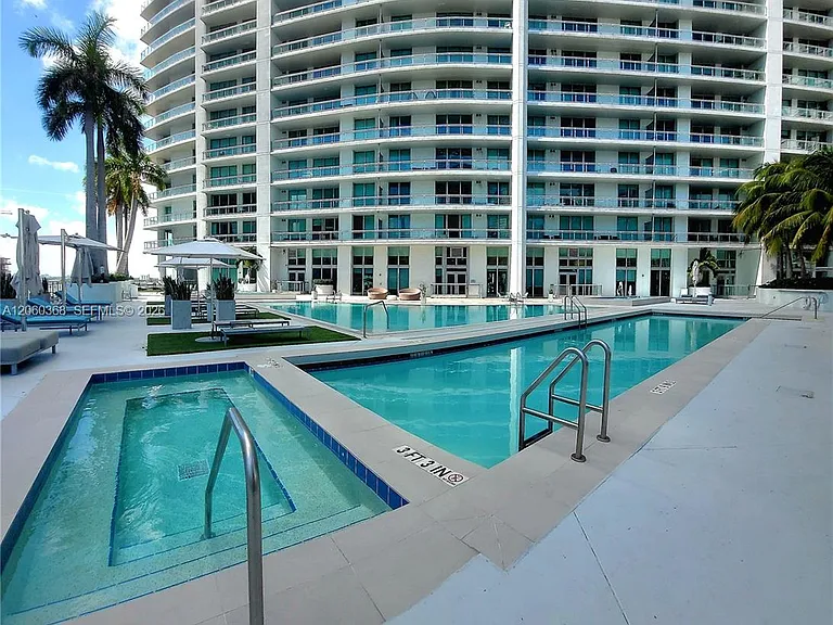 90 SW 3rd St #3104 — Photo 47