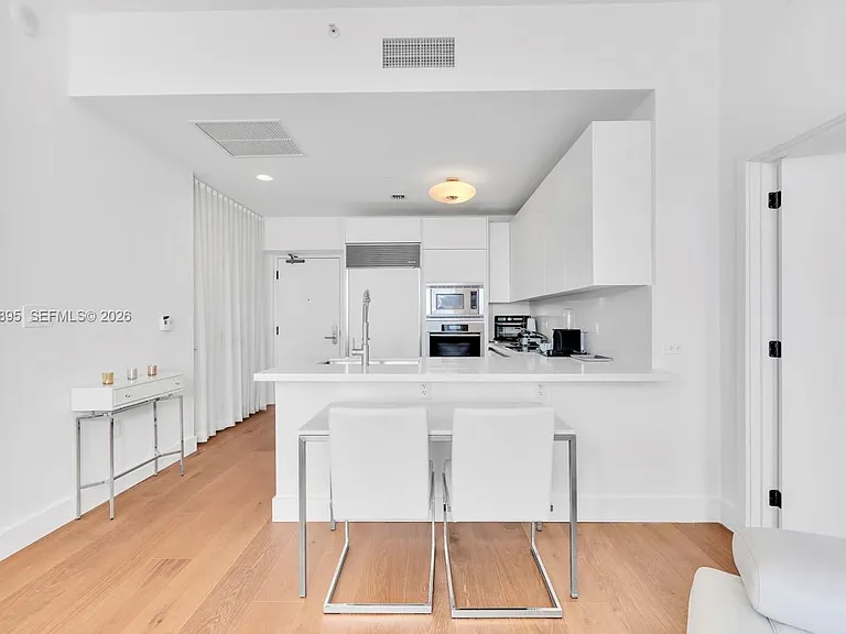 6799 Collins Ave #412 — Photo 7