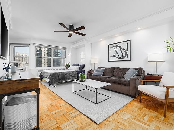 5th image of 166 E 35th St APT 16F