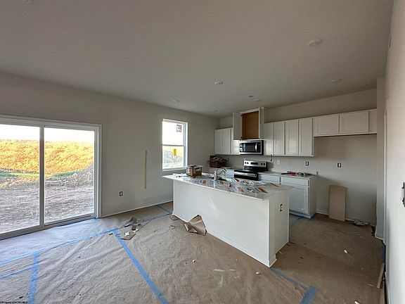 5th image of 804 Bogey Ln