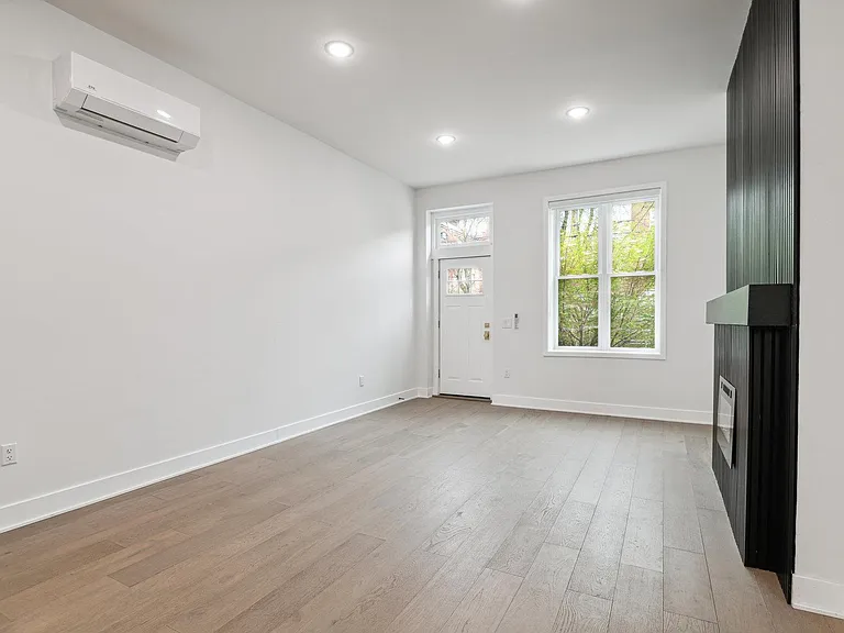 36 Park St #2 — Photo 20