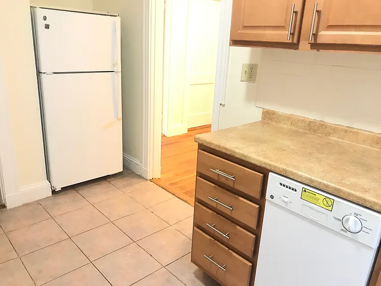 13 Dean St #3 — Photo 4
