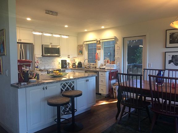 2nd image of 298 Donahue St