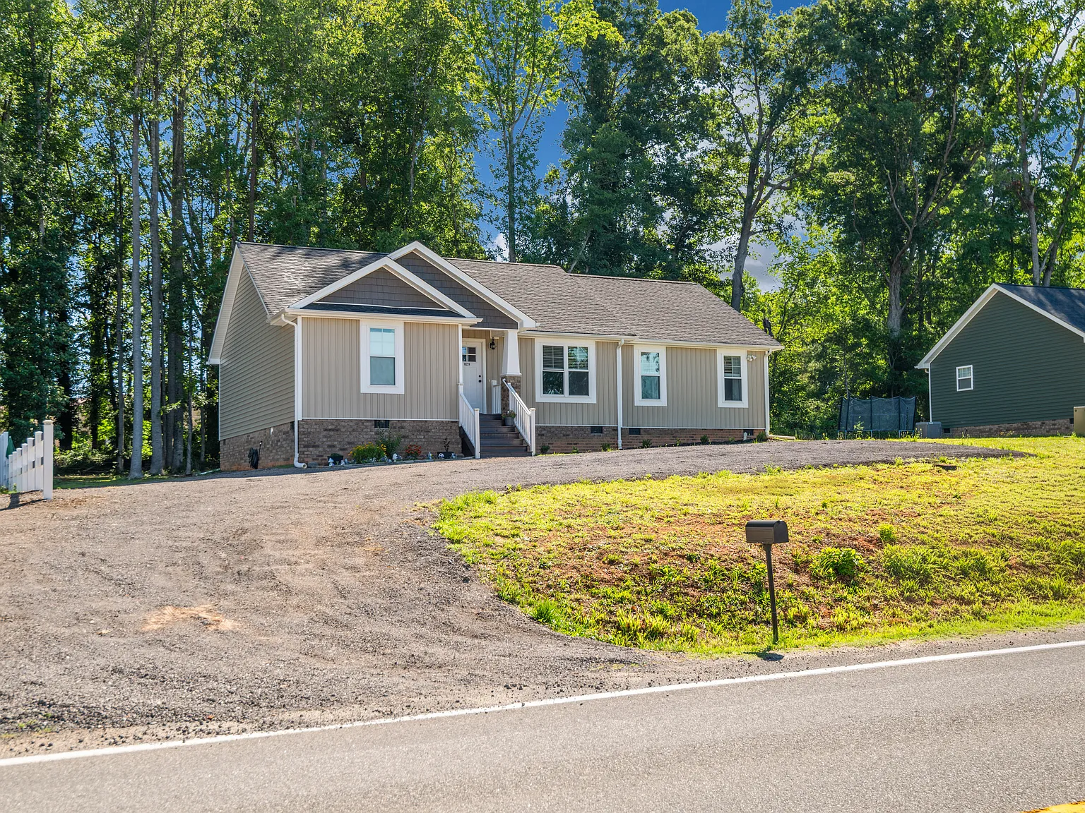 10224 Doyle Boulevard - 1 — Photo 4