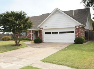 9042 E 27th Pl, Tulsa, OK 74129