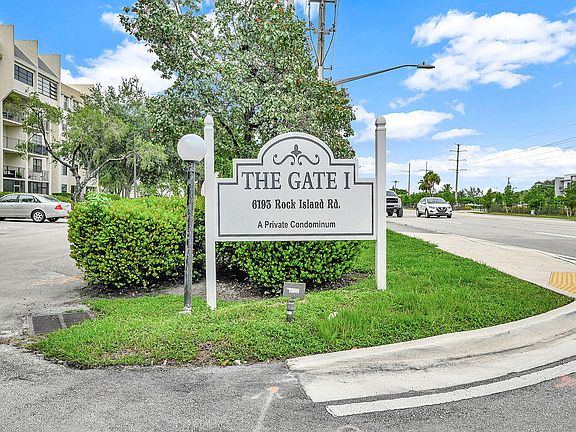 5th image of 6190 Woodlands Boulevard #311