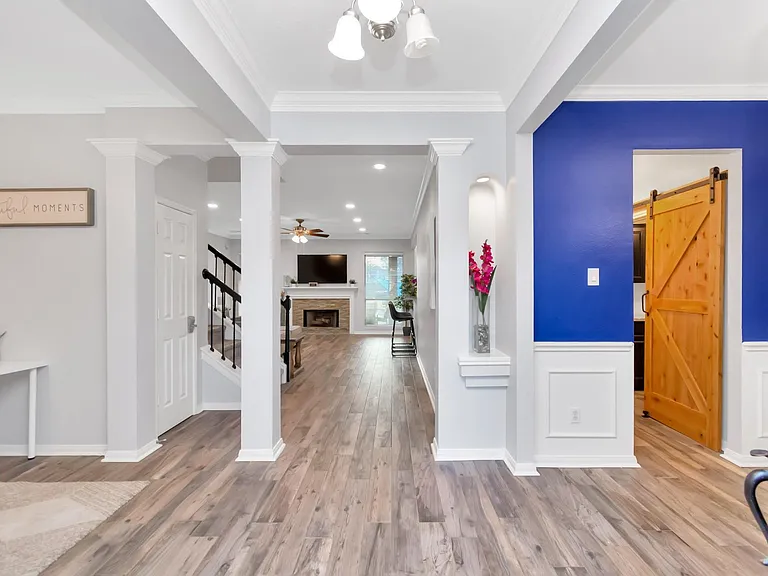 10007 Hickory Trail Ln — Photo 5