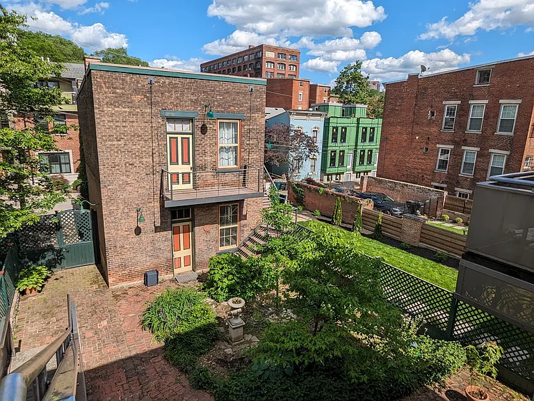1332 Broadway St — Photo 28