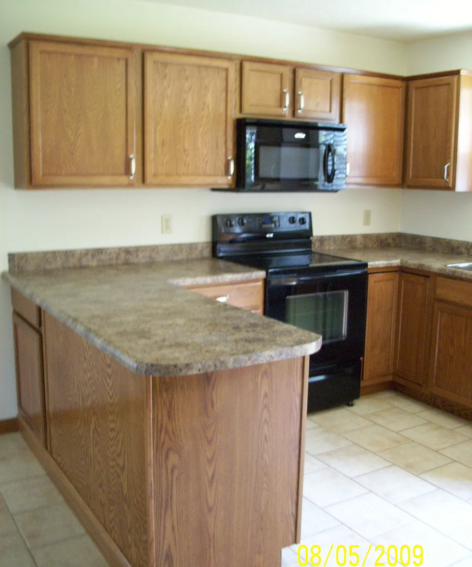 3 bed, 1350 sqft, $1,500 — Photo 3
