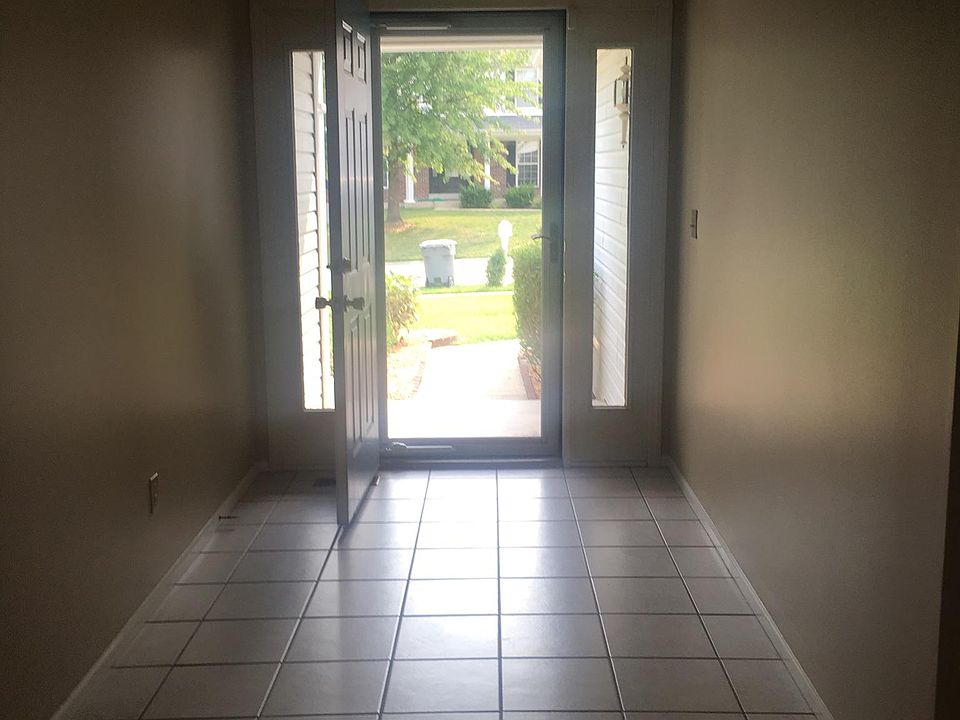 Tiled foyer.