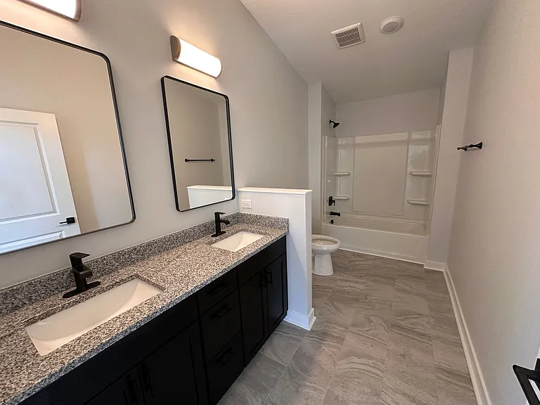 1426 Navaho Trl — Photo 12
