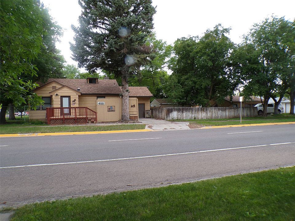 1st image of 422 15th St S