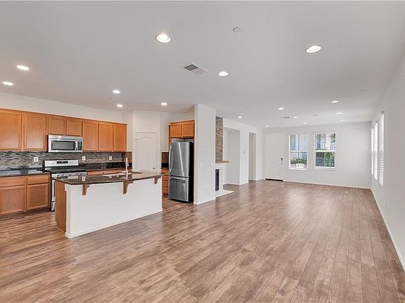 4th image of 15723 Parkhouse Dr Unit 91