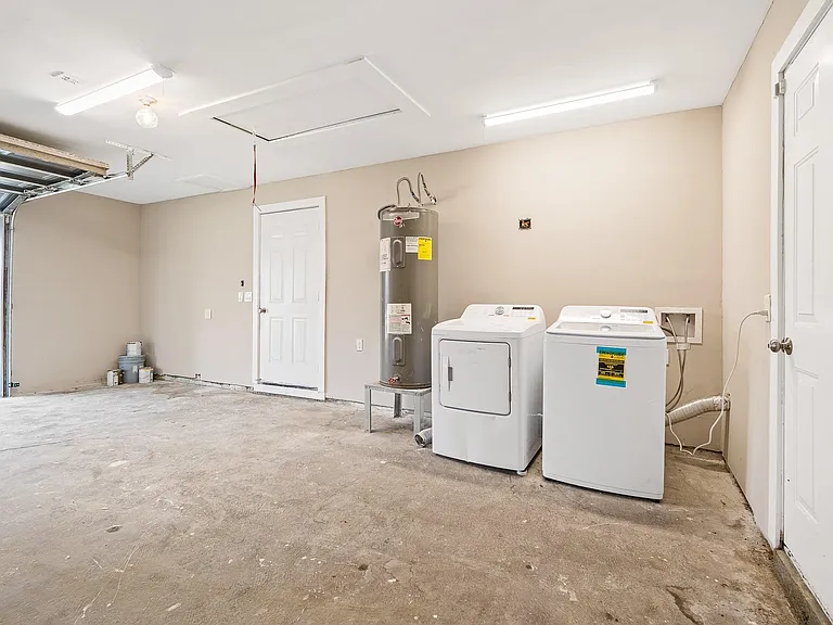 2222 Peppermill Rd — Photo 36