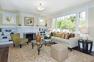 3rd image of 331 Dorantes Ave