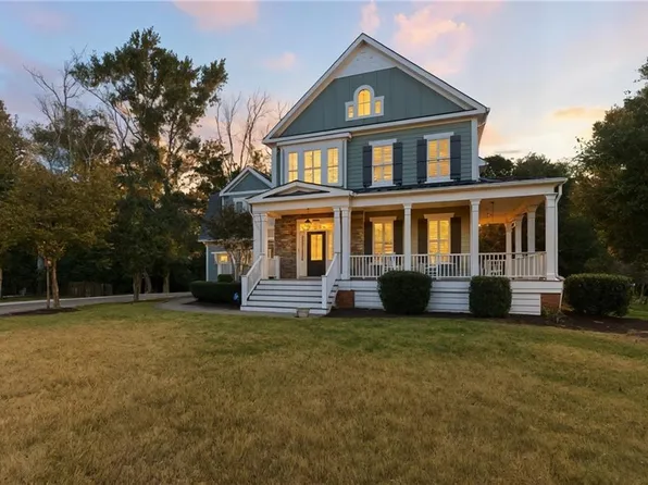 104 Batten Cv, Carrollton, VA 23314