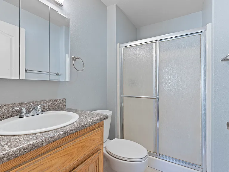 125 S 6th St #14 — Photo 8