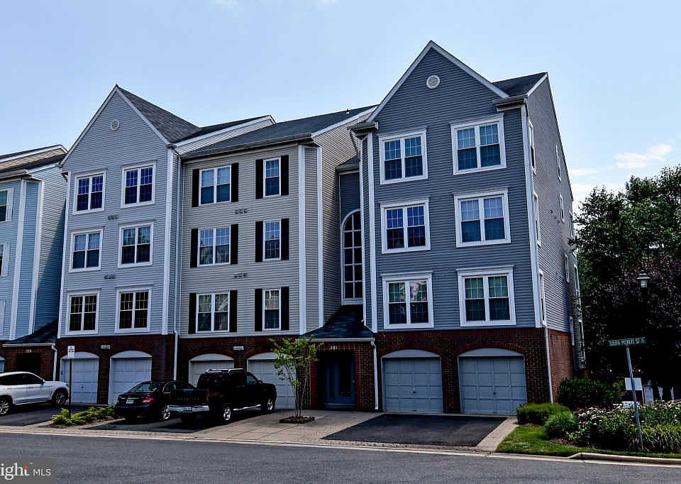 1st image of 281 S Pickett St APT 122