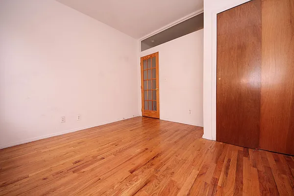 Rented by Waverly Realty Associates | media 28