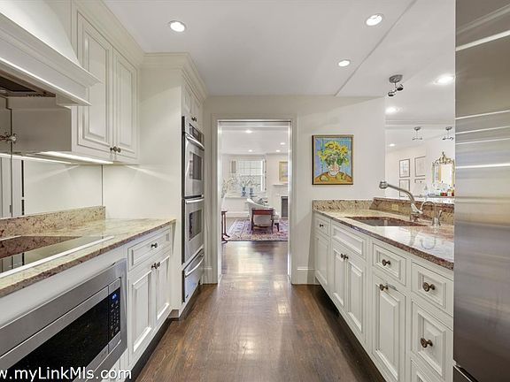 4th image of 142 Chestnut St #4-5