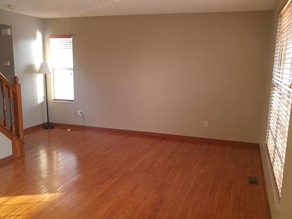 3rd image of 2072 Kingsglen Dr