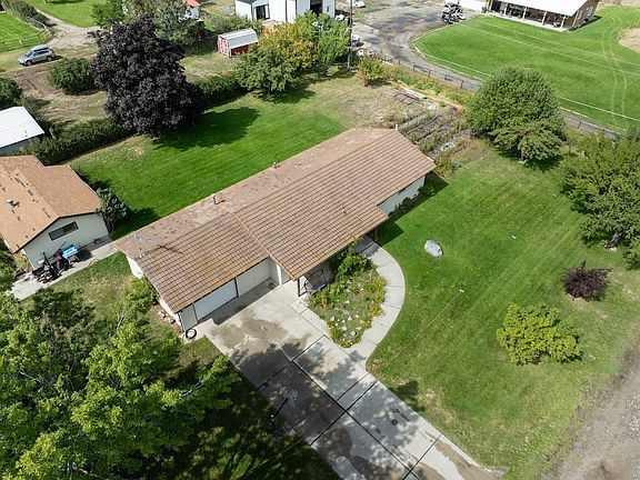 5th image of 161 Conrad Ave