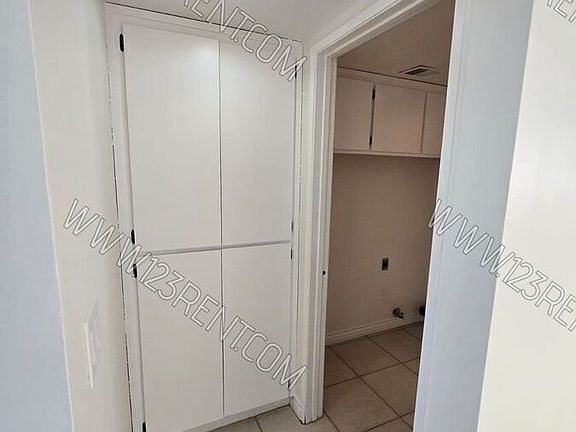 4th image of 9817 N Loop Blvd #B