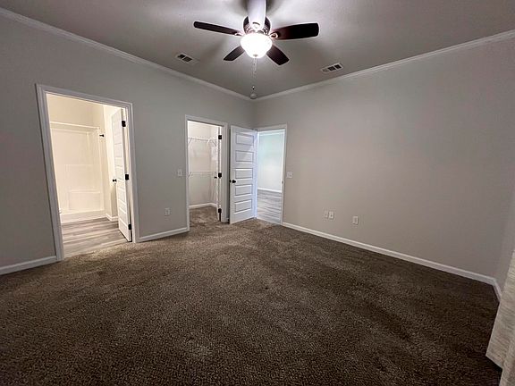 5th image of 2619 Victoria Pl
