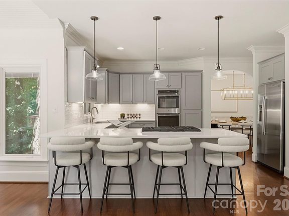 4th image of 7205 Watersreach Ln