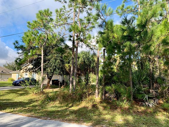 2nd image of 317 Paigo St SE