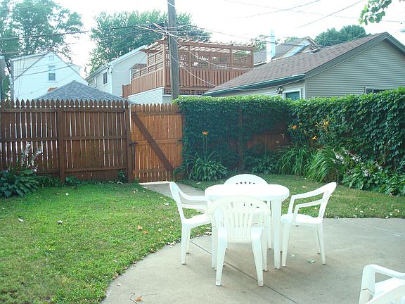 2nd image of 3436 N Hoyne Ave APT 1