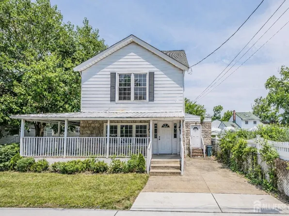 97 Park Ave, Keansburg, NJ 07734