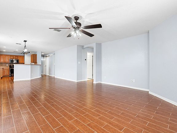 5th image of 265 Arcadia Pl