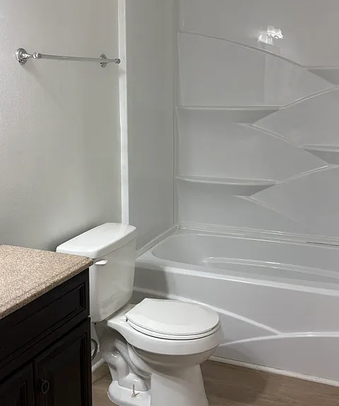 305 Lee Dr #A — Photo 11