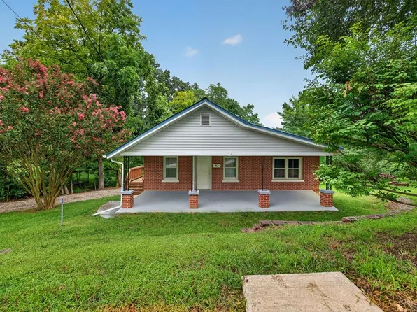 52 Columbia St, Algood, TN 38501