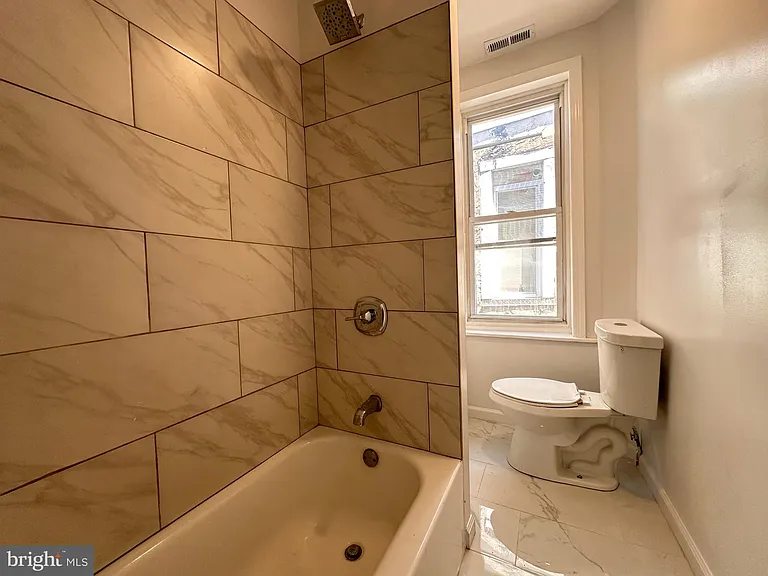 1822 S 22nd St — Photo 10
