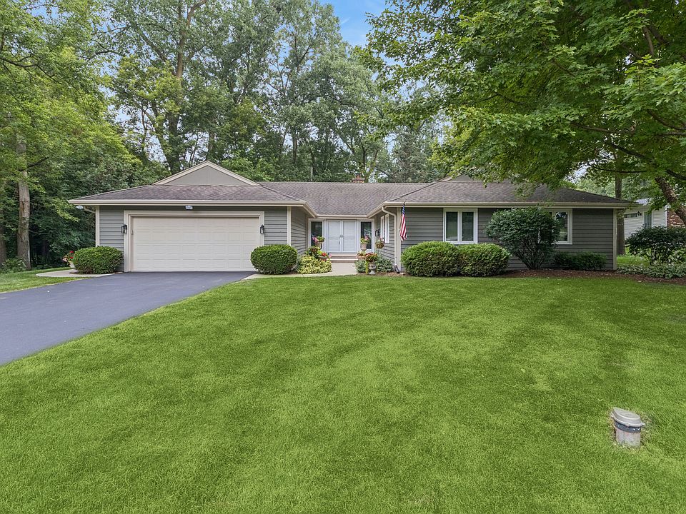 1st image of 356 Windsor Ln
