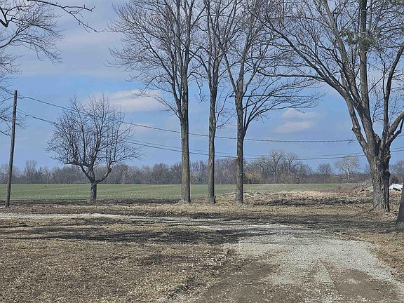 3rd image of 22211 24 Mile Rd