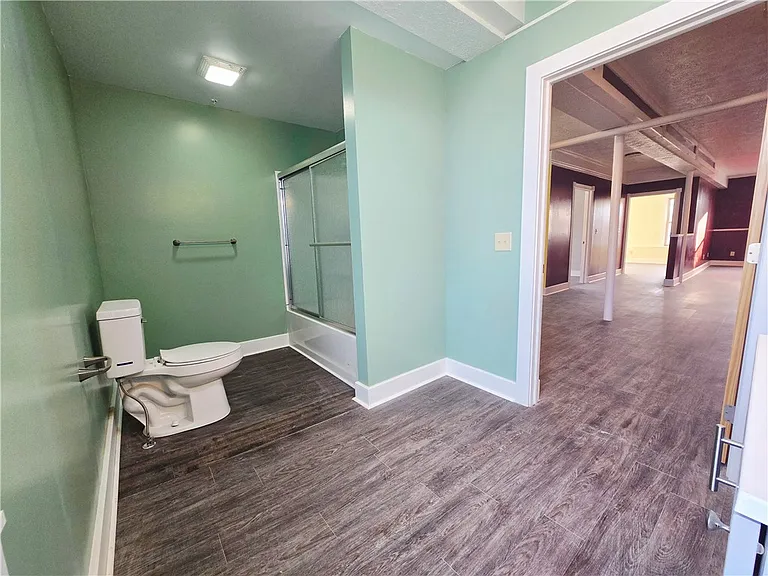 27 E Main St #201 — Photo 8