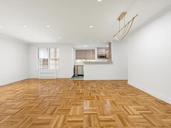 302 East 88th Street image 2 of 14