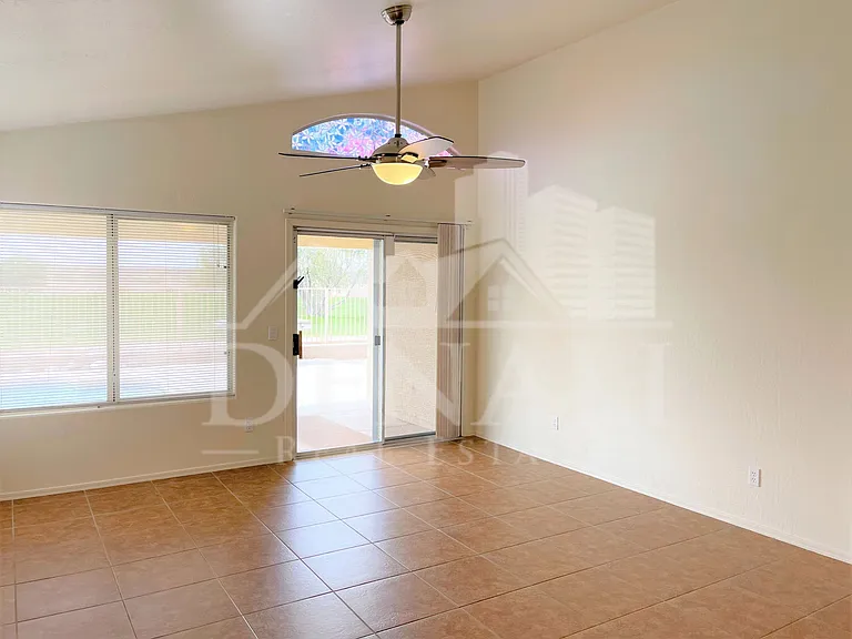 19636 N Coyote Lakes Pkwy — Photo 8