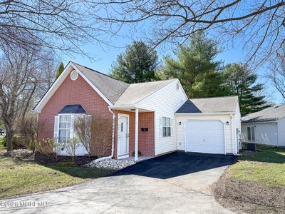 19 Jaffreyton Close, Howell, NJ, 07731