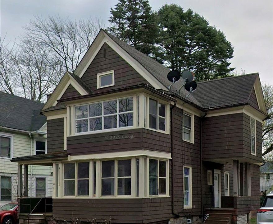 1st image of 325-327 Grand Ave