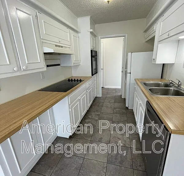 2907 S 67th East Ave — Photo 6