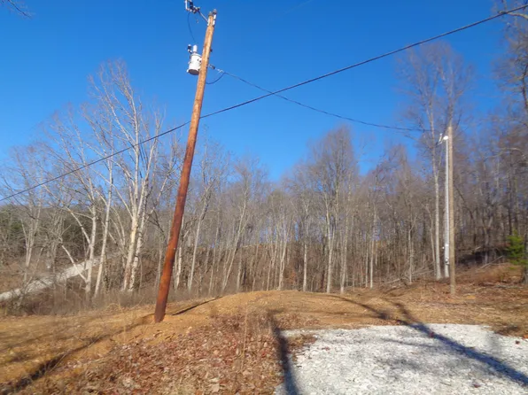 9 Freeman Branch Rd, East Bernstadt, KY 40729