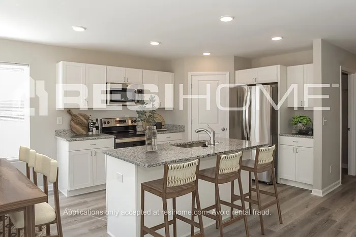 104 London Calvin Way — Photo 5